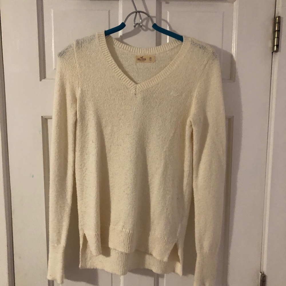 White wool knit Hollister sweater